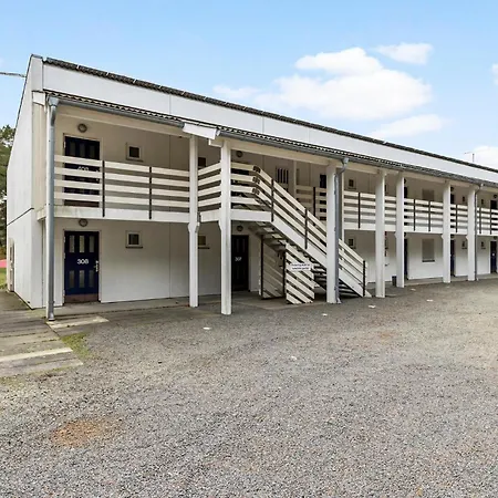1 Bedroom Awesome In